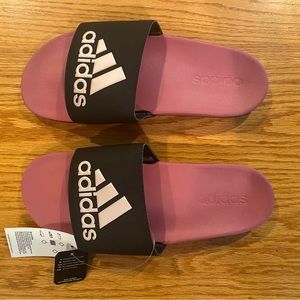 Adidas adulterer Comfort Slide. Brand new and never worn. Super soft cushion.